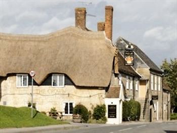 Hotel The Crown At Marnhull Sturminster Newton Exterior foto