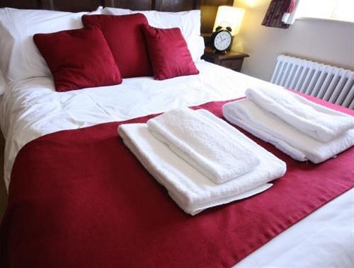 Hotel The Crown At Marnhull Sturminster Newton Exterior foto